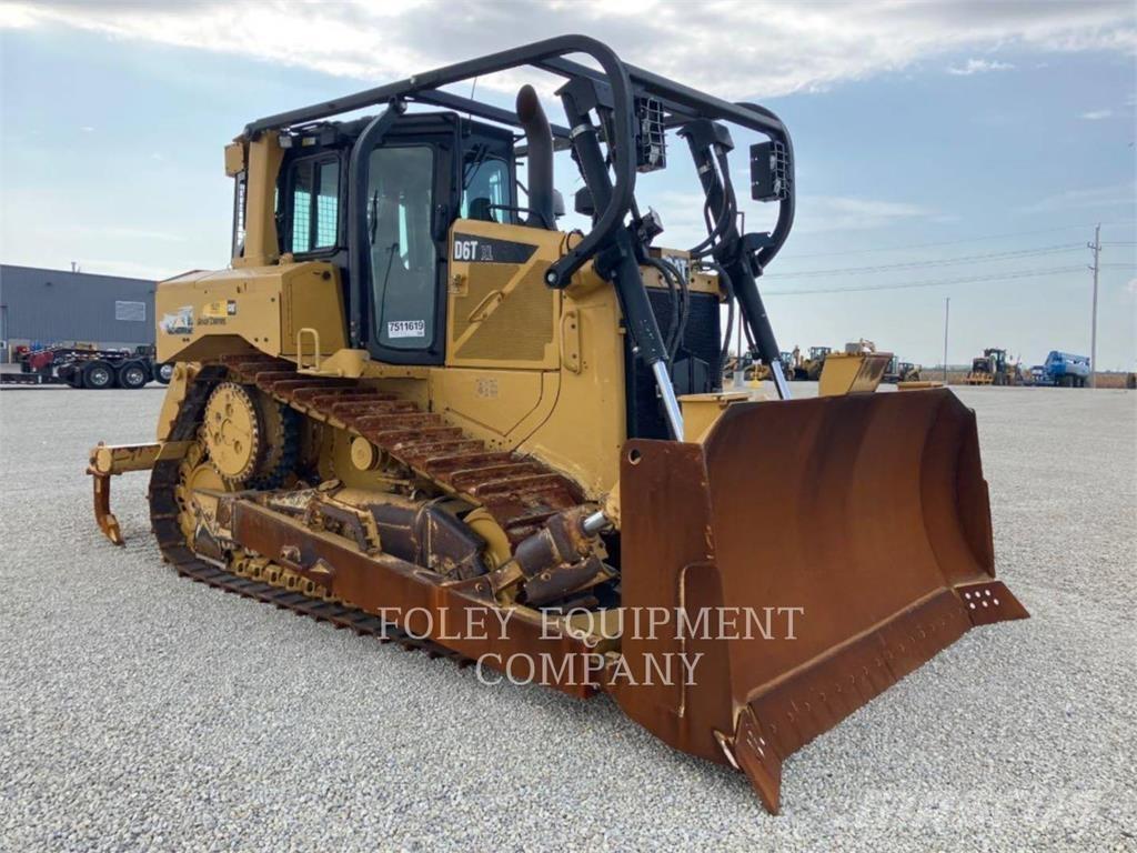 CAT D6TXLSUA 履带式推土机