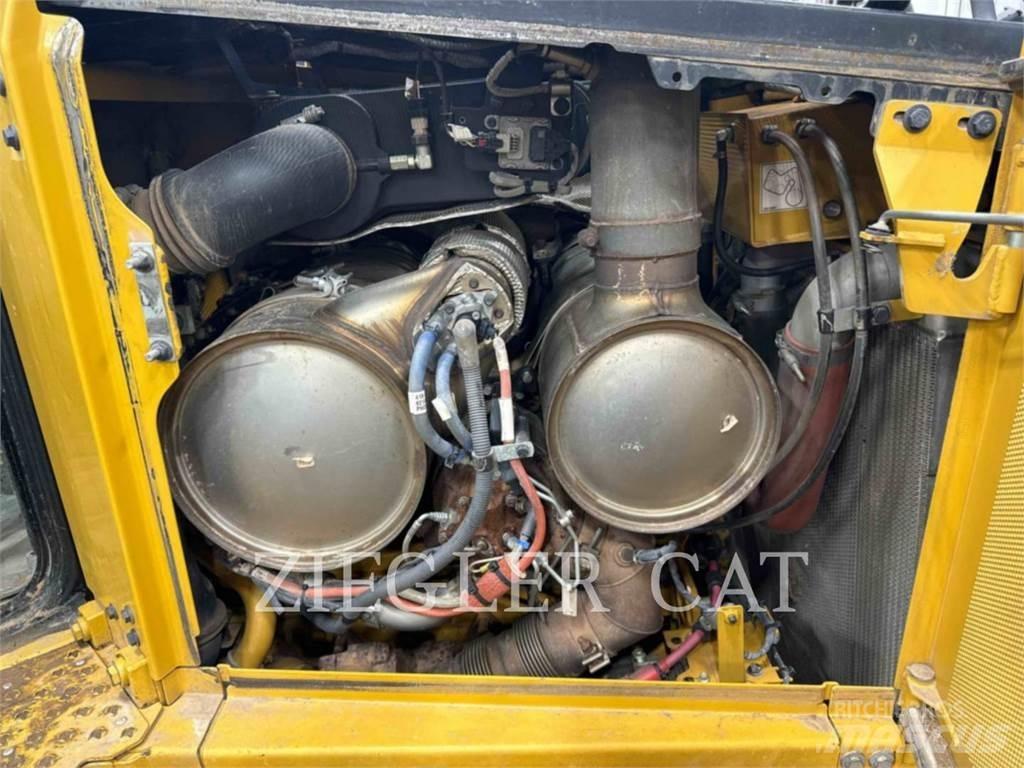 CAT D6XE 履带式推土机