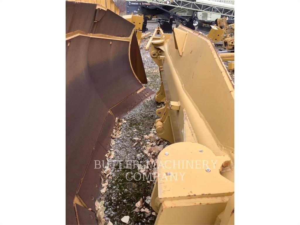 CAT D7E 推铲