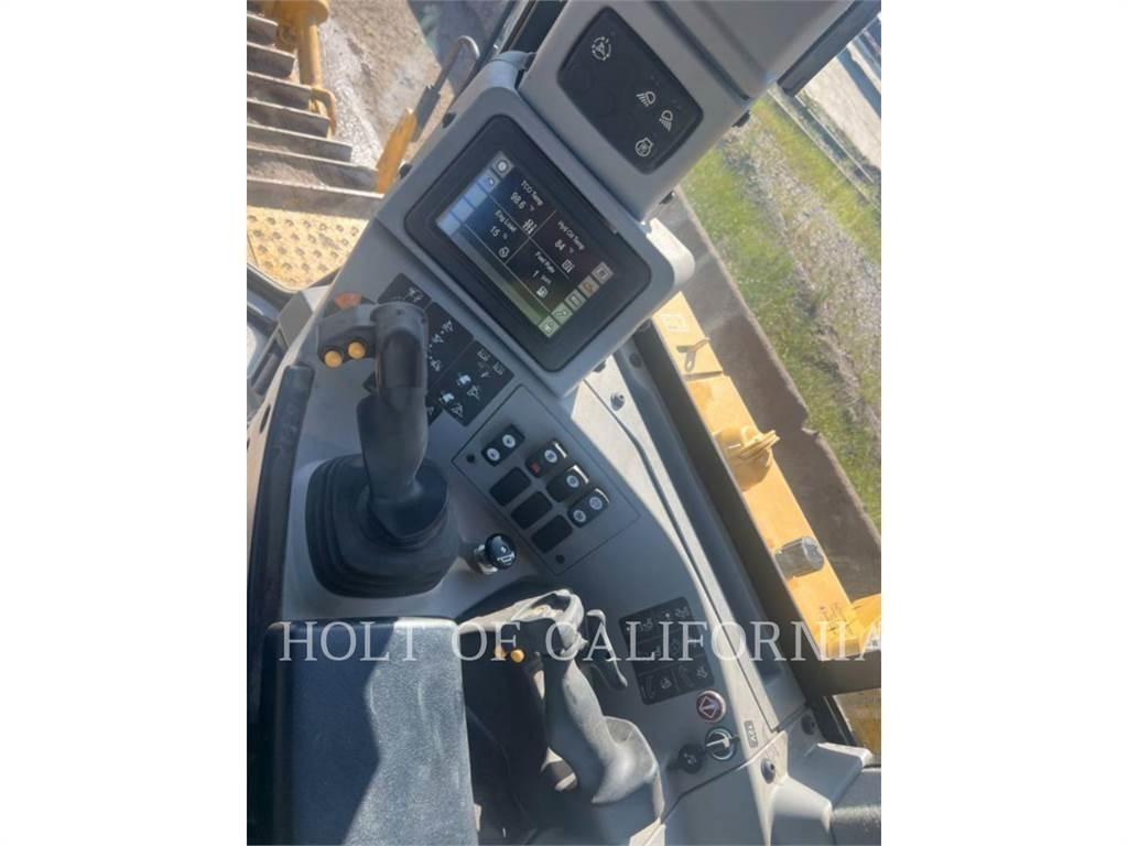 CAT D8 履带式推土机