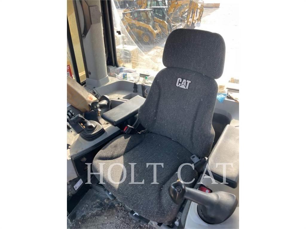 CAT D8 履带式推土机