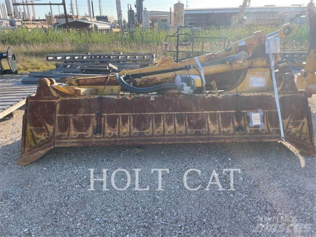 CAT D8 履带式推土机