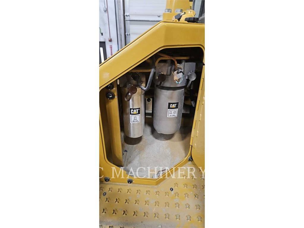 CAT D8 履带式推土机