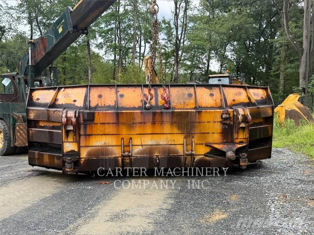 CAT D8-21 RIP 履带式推土机