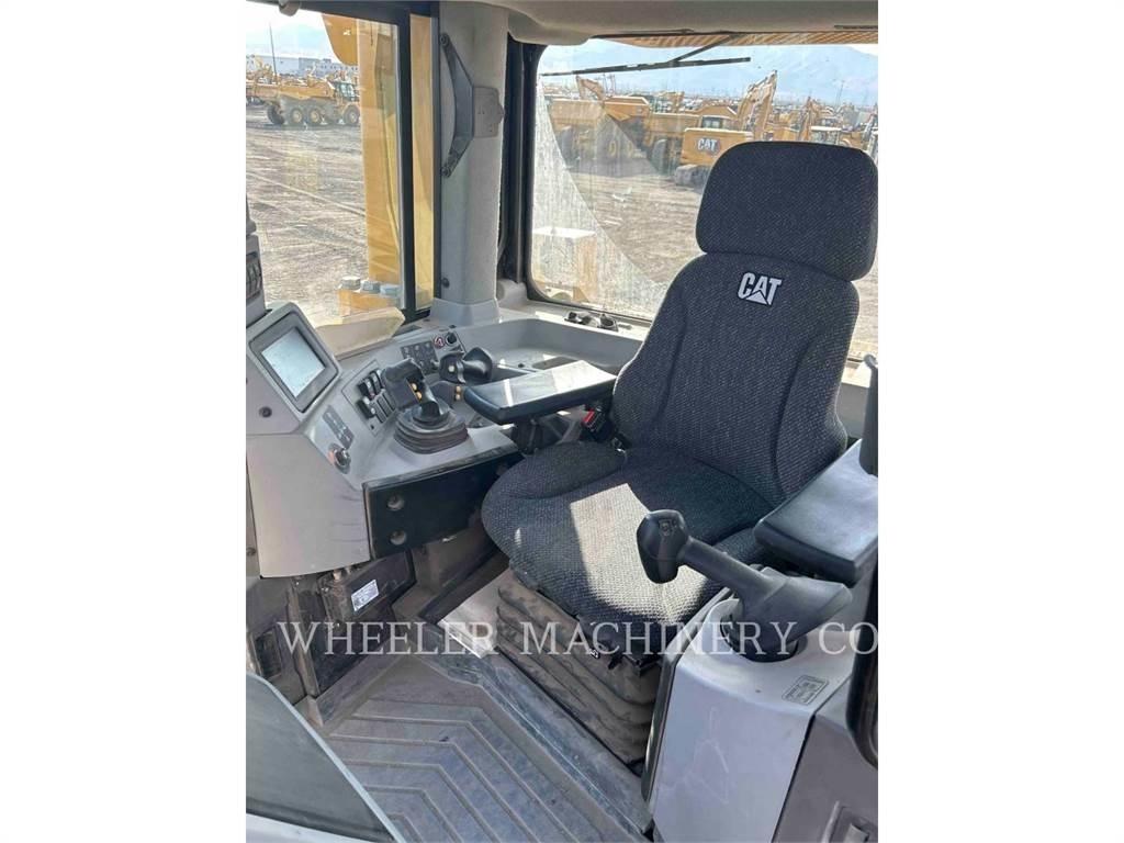 CAT D8 SU 履带式推土机