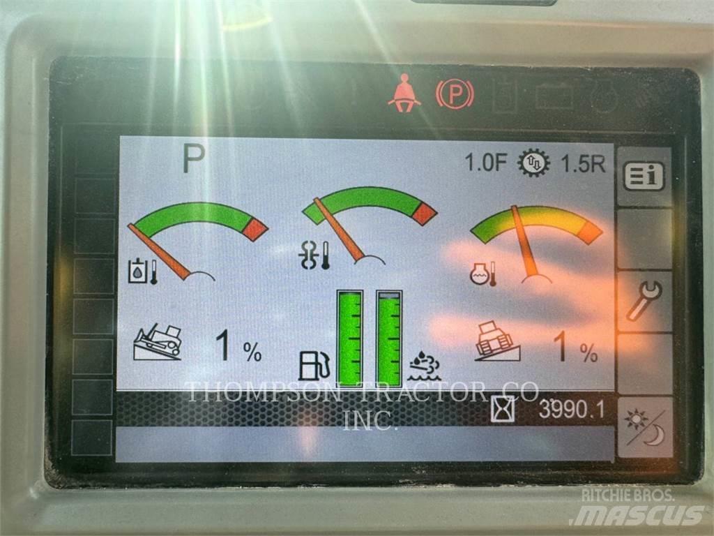 CAT D8T 履带式推土机