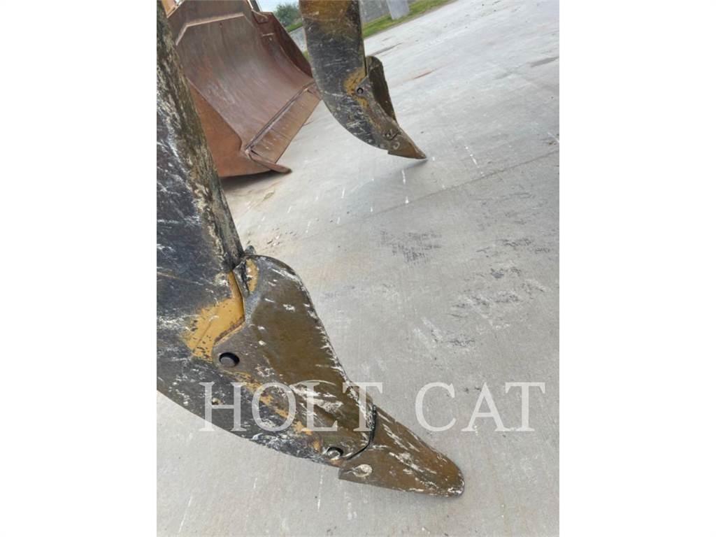 CAT D8T 履带式推土机
