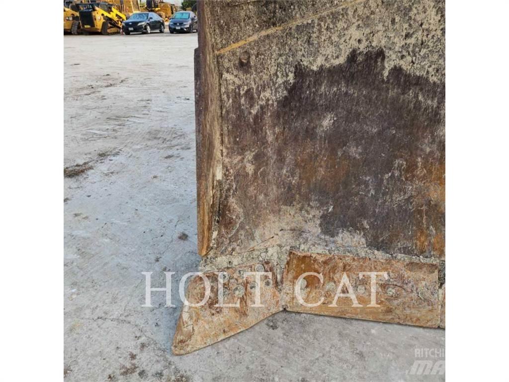 CAT D8T 履带式推土机