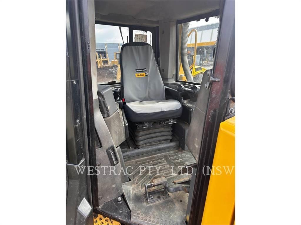 CAT D8T 履带式推土机
