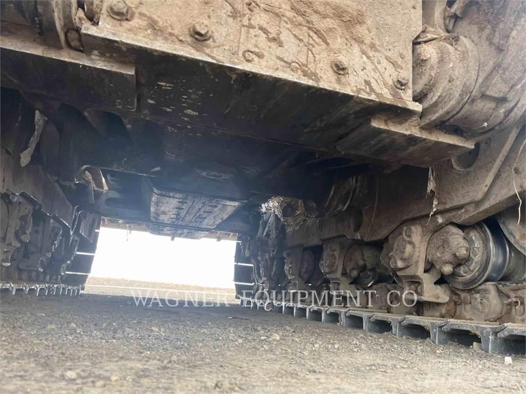 CAT D8T 履带式推土机