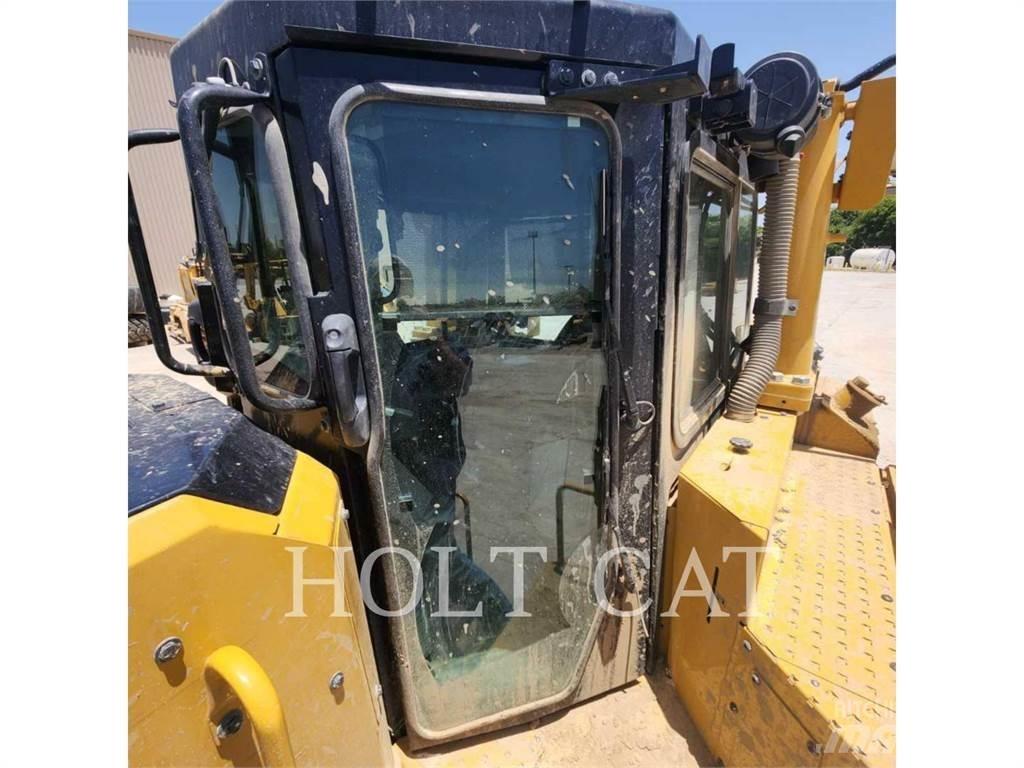 CAT D8T 履带式推土机