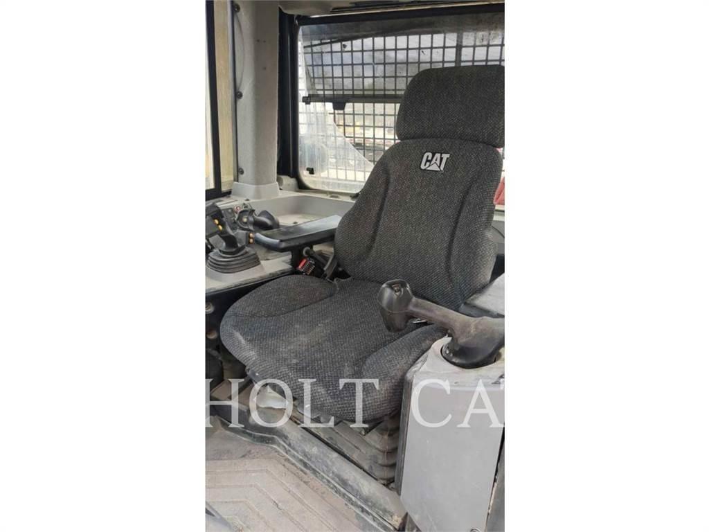 CAT D8T 履带式推土机