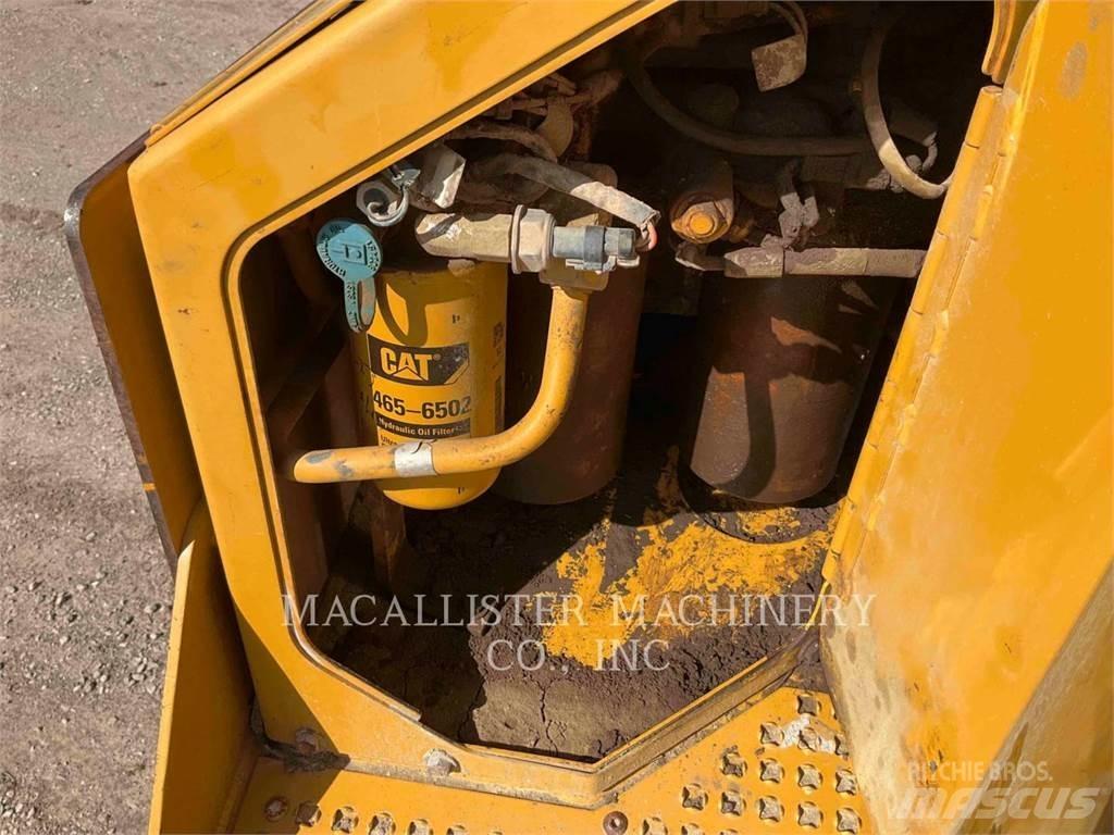 CAT D8T 履带式推土机