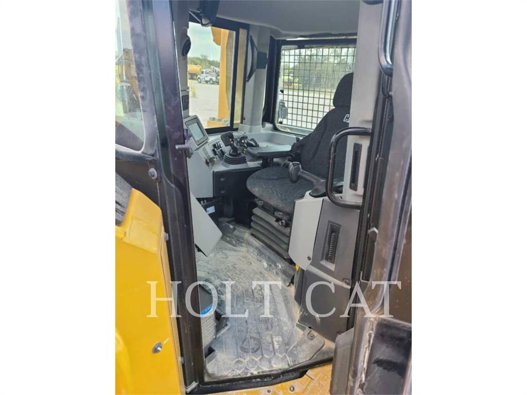 CAT D8T 履带式推土机