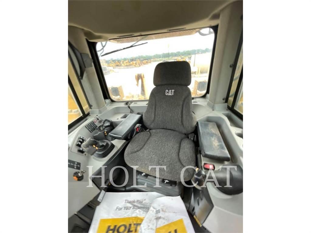 CAT D8T 履带式推土机