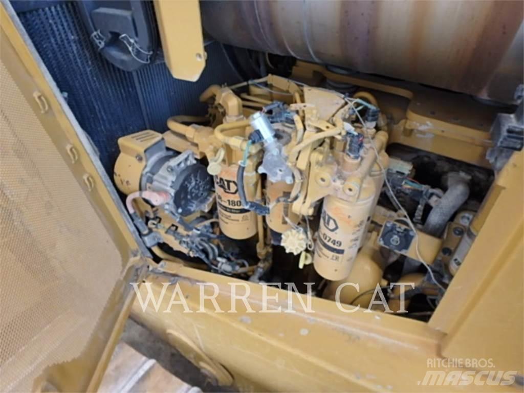 CAT D8T 4XLARO 履带式推土机