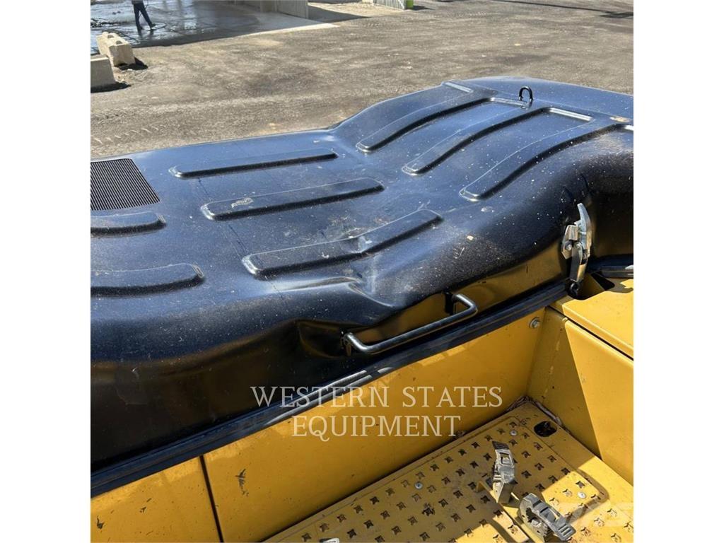 CAT FM538 林业拖拉机