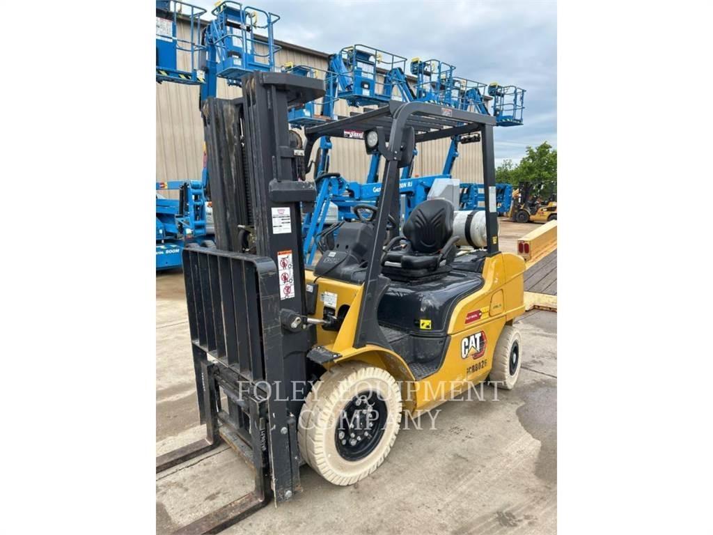CAT GP25N 组装挖掘机