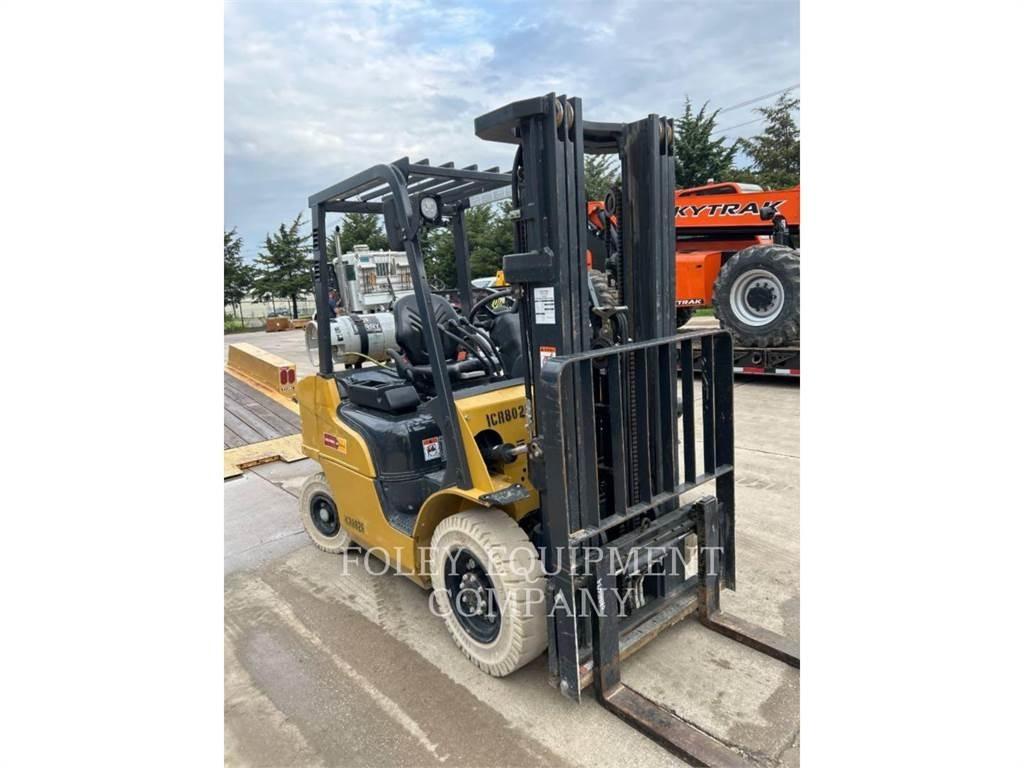 CAT GP25N 组装挖掘机