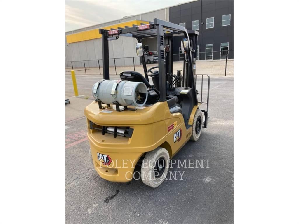 CAT GP25N 组装挖掘机