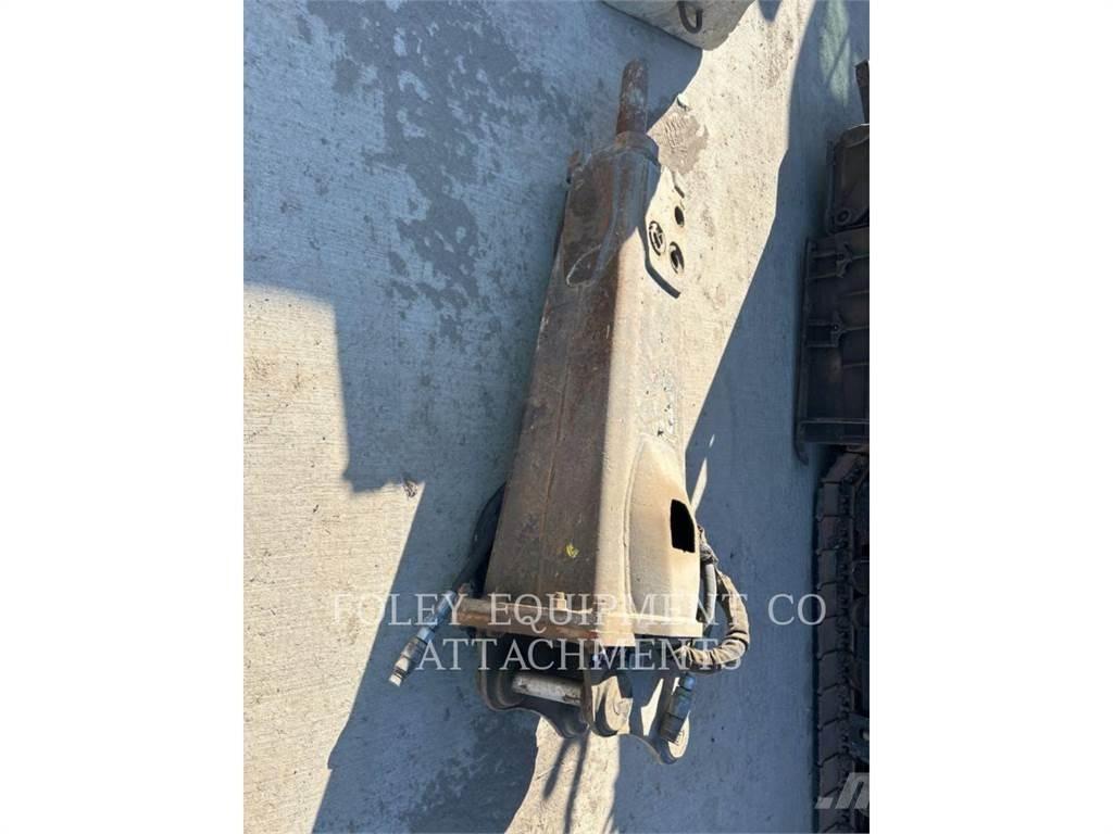 CAT HH95S308 滑移装载机