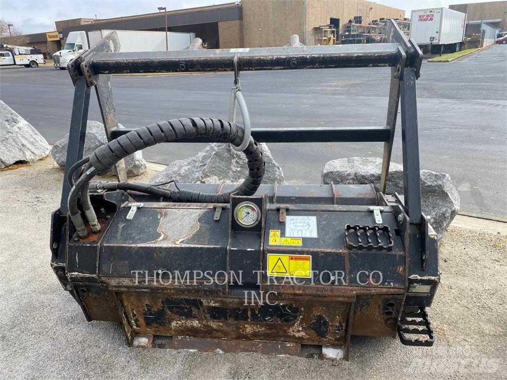 CAT HM415 松土机