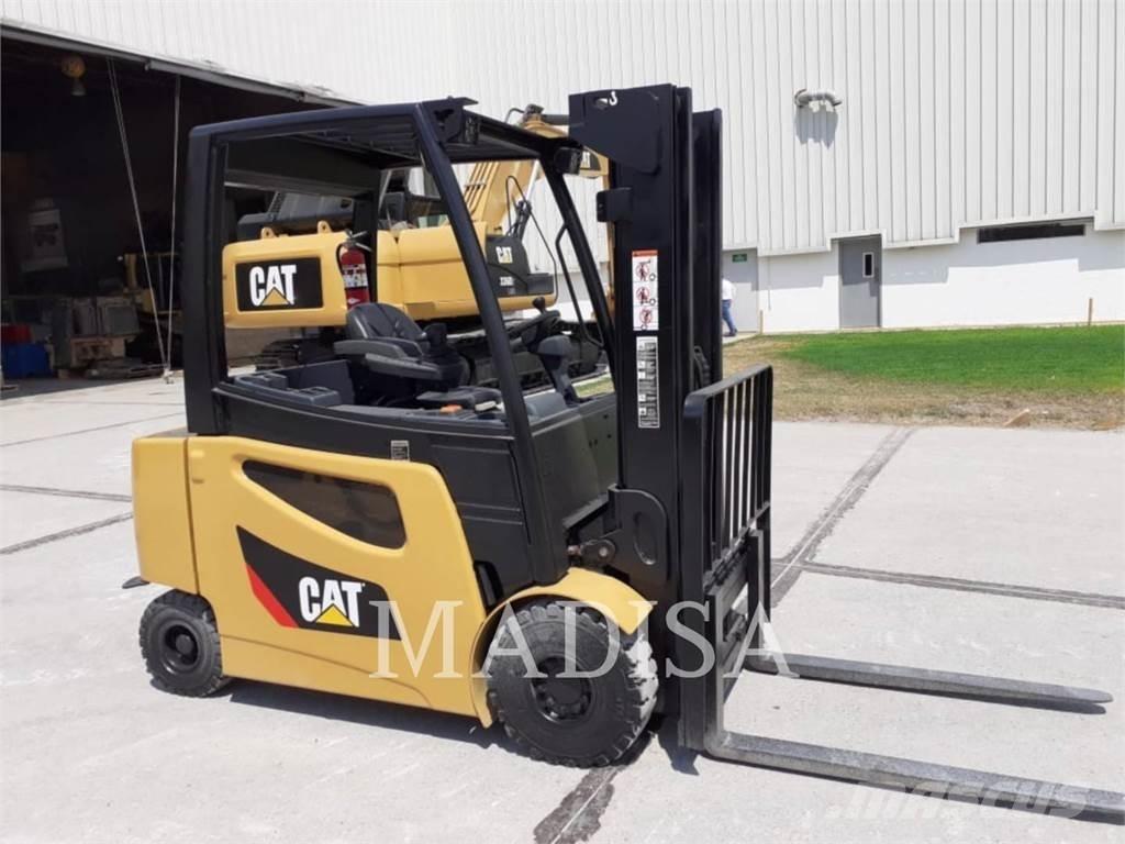 CAT LIFT TRUCKS 2EP5000 其他叉车