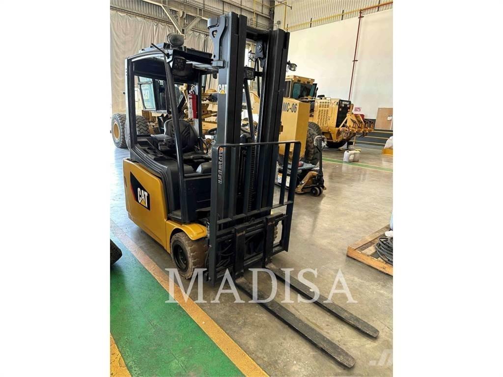 CAT LIFT TRUCKS 2ET4000 其他叉车