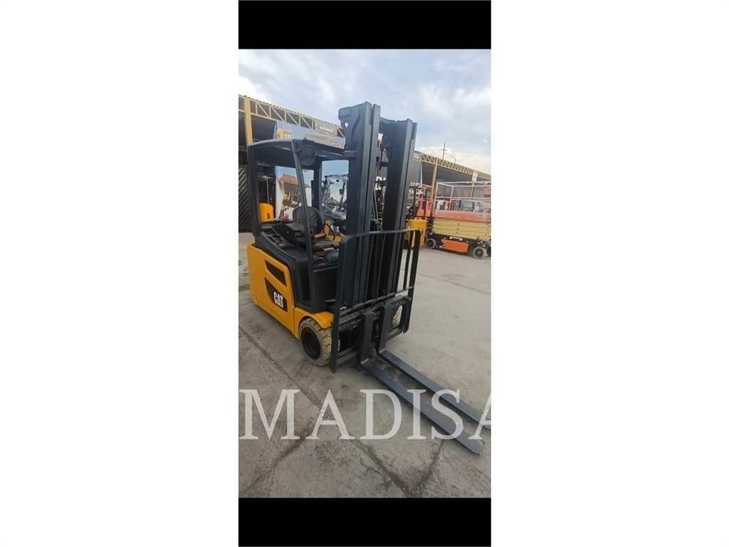 CAT LIFT TRUCKS 2ET4000 其他叉车
