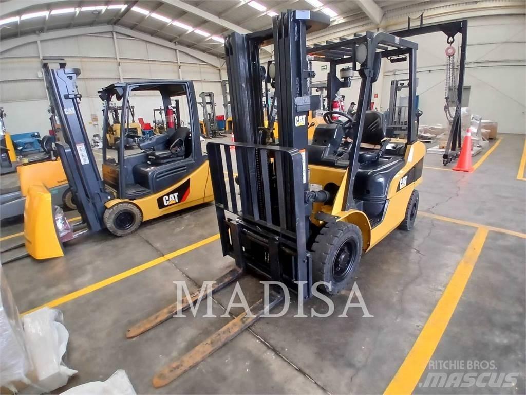 CAT LIFT TRUCKS DP25NM 其他叉车
