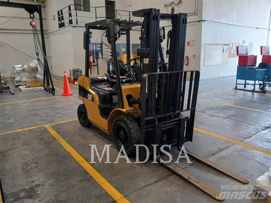 CAT LIFT TRUCKS DP25NM 其他叉车