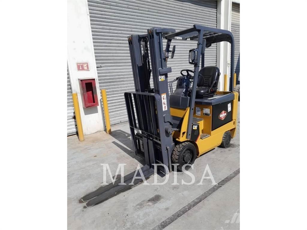 CAT LIFT TRUCKS E3500 其他叉车