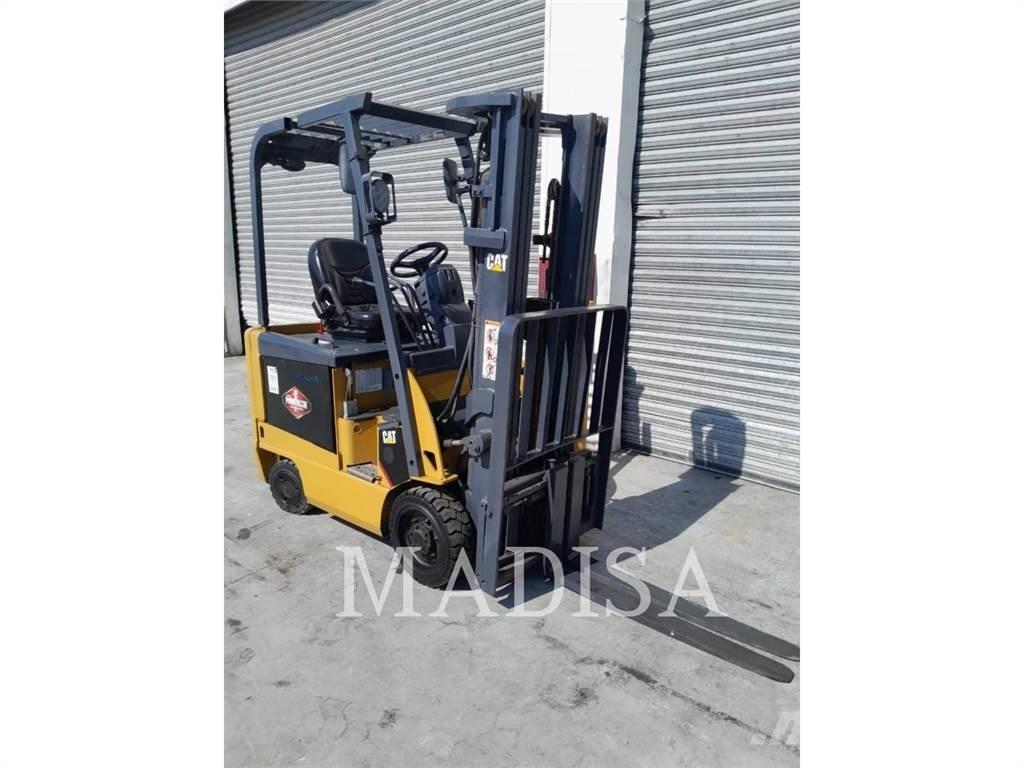 CAT LIFT TRUCKS E3500 其他叉车