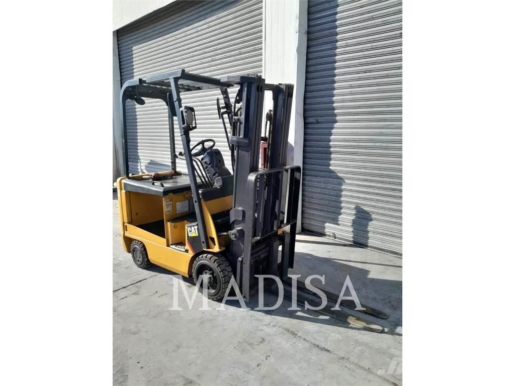 CAT LIFT TRUCKS E3500-AC 其他叉车