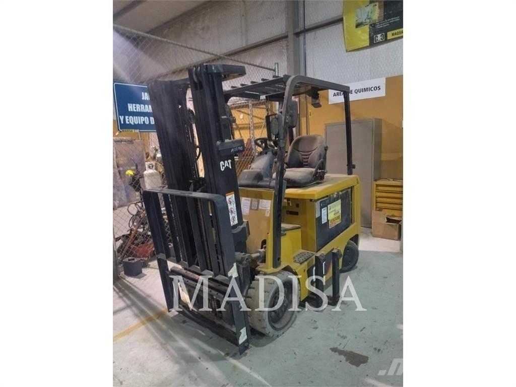 CAT LIFT TRUCKS EC25LN2 其他叉车
