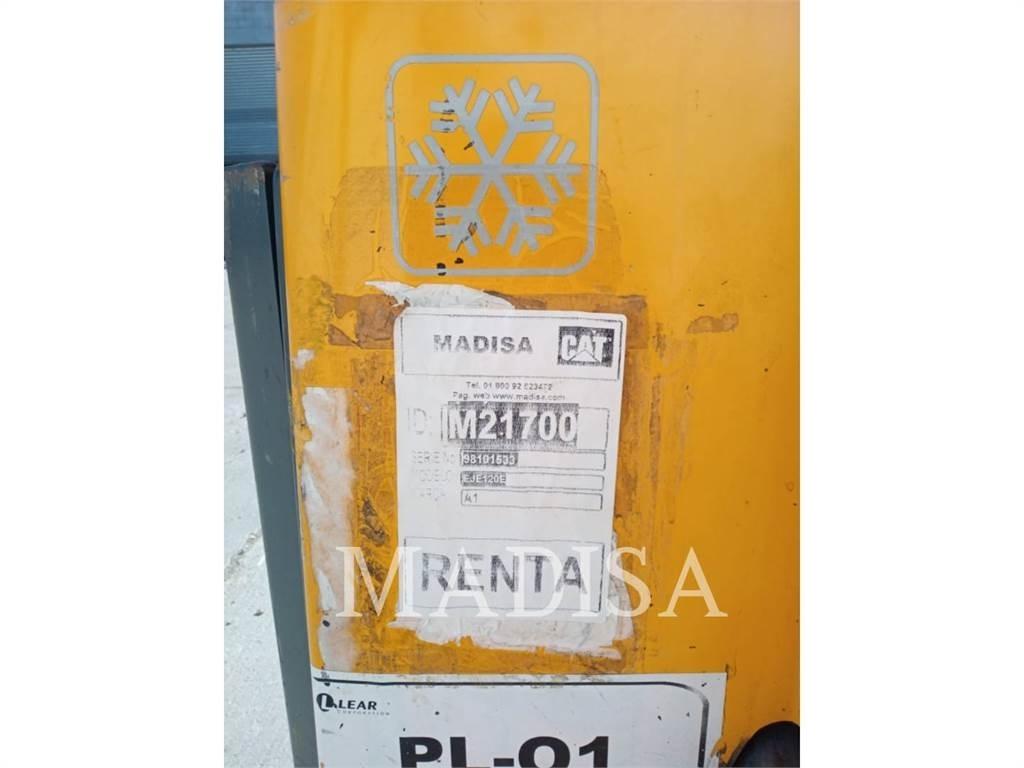 CAT LIFT TRUCKS EJE120E 其他叉车