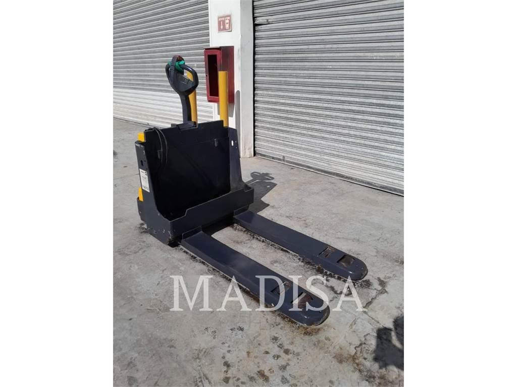 CAT LIFT TRUCKS EJE120E 高尔夫球车