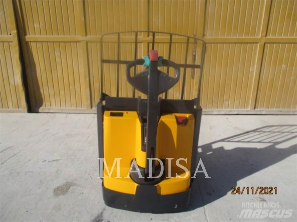 CAT LIFT TRUCKS EJE120E 其他叉车