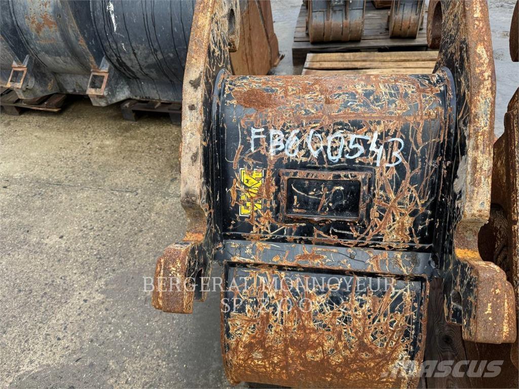 CAT M316F 轮式挖掘机