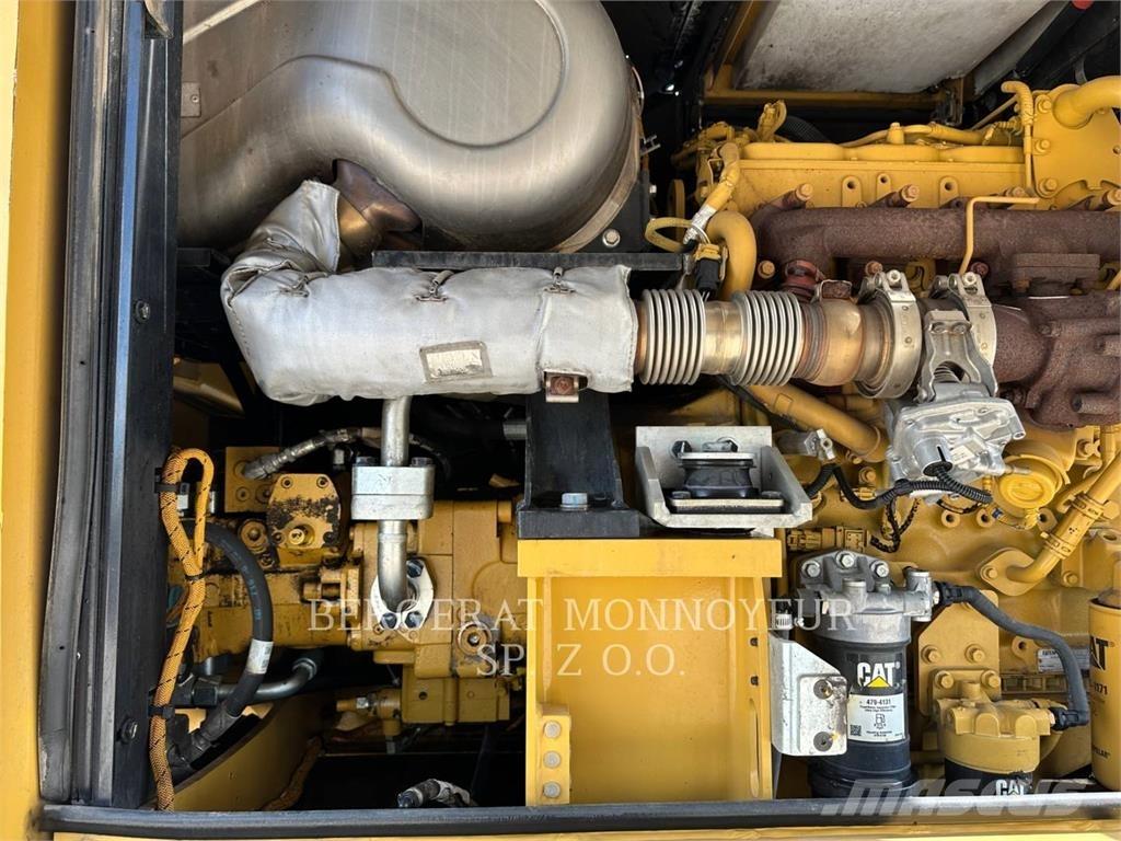 CAT M318F 轮式挖掘机