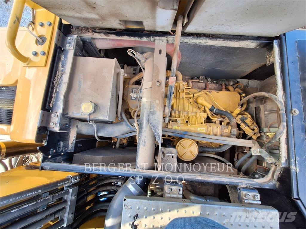 CAT M318F 轮式挖掘机