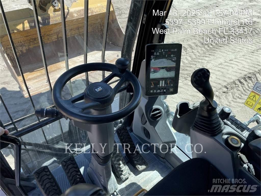 CAT M320 轮式挖掘机