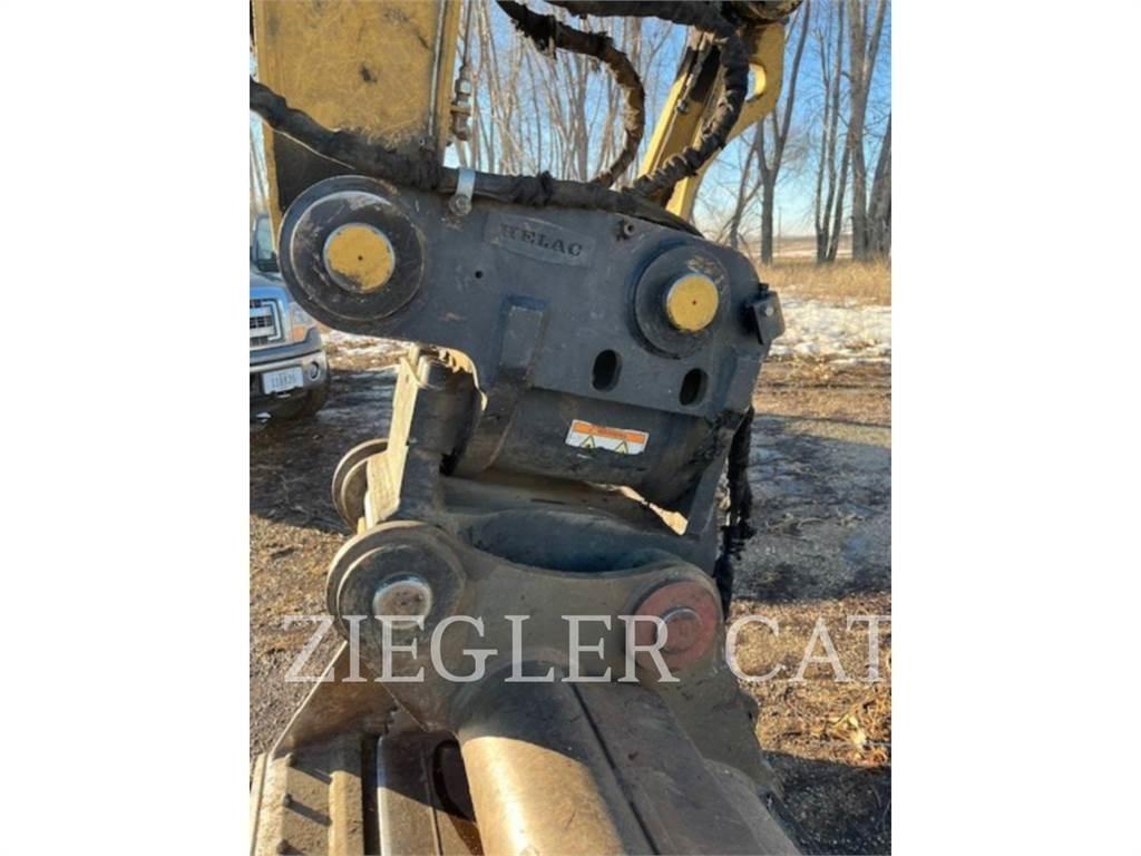 CAT M320F 轮式挖掘机