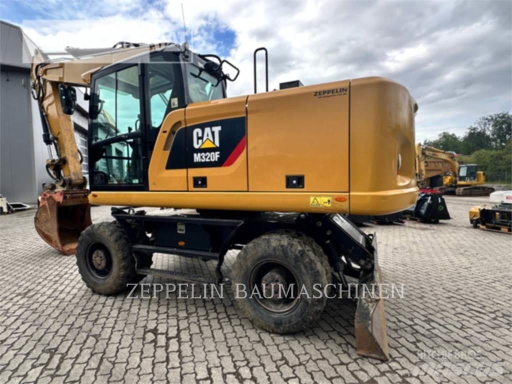 CAT M320F 轮式挖掘机