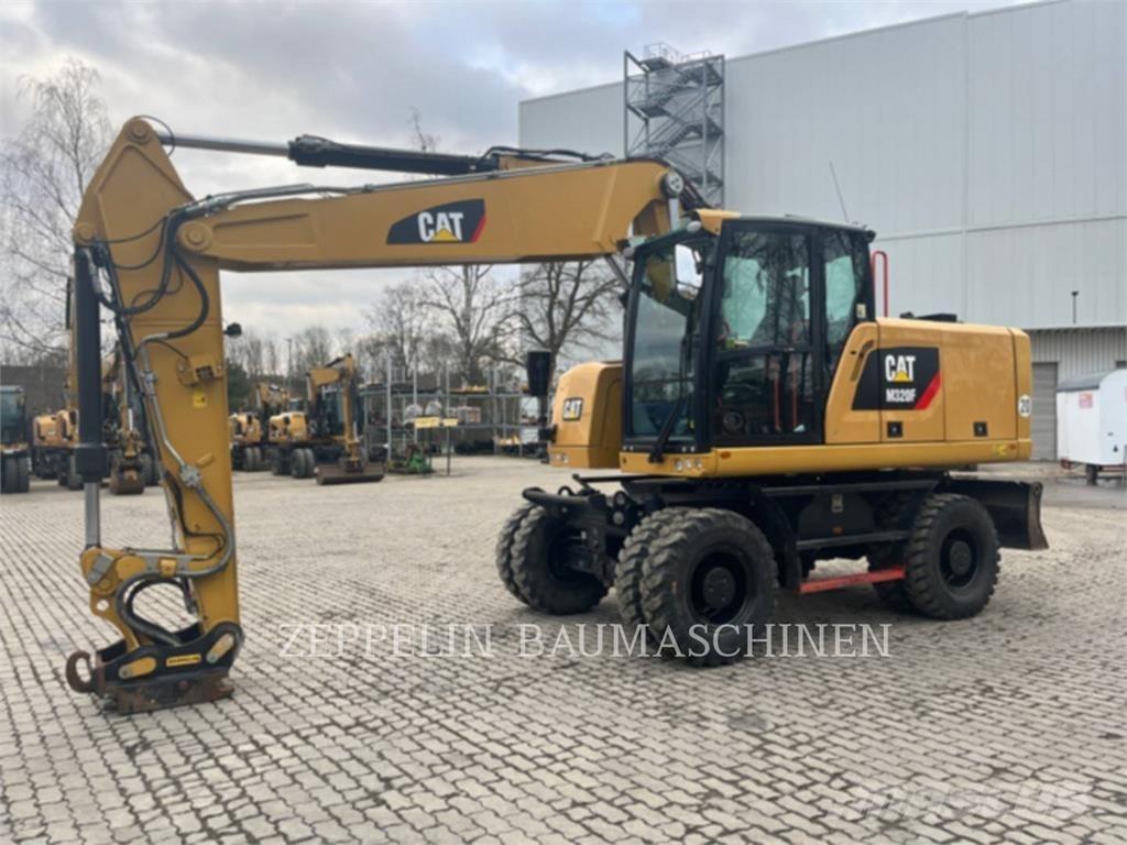 CAT M320F 轮式挖掘机