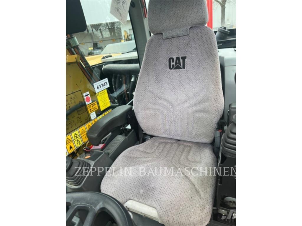 CAT M320F 轮式挖掘机