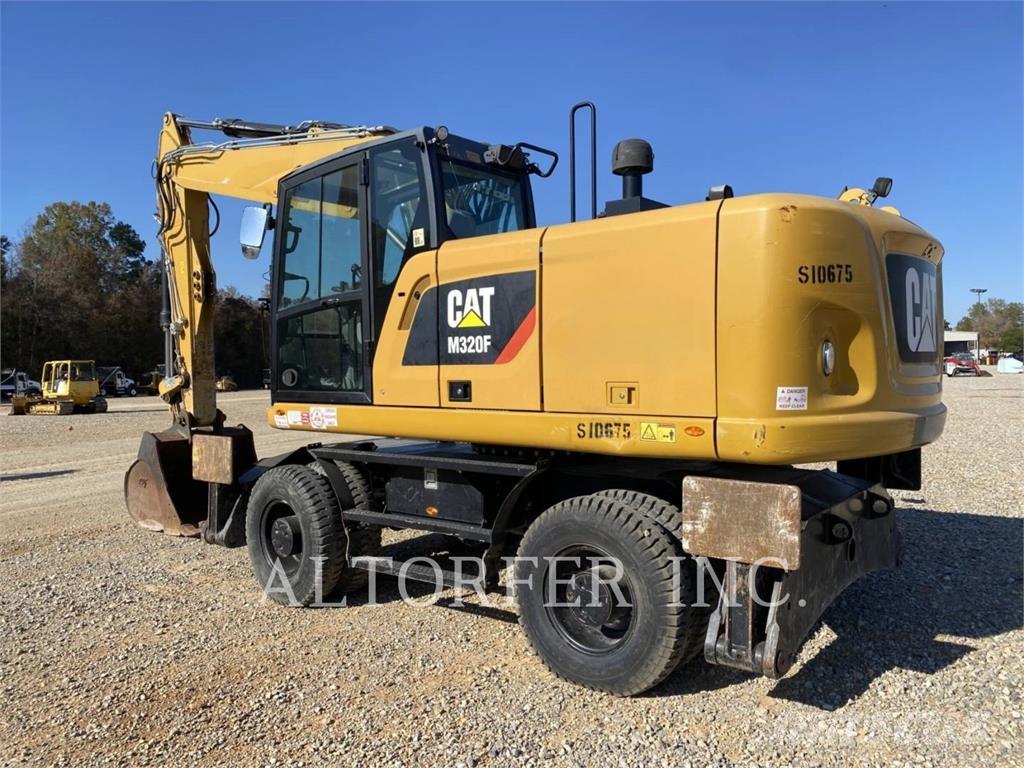CAT M320F 轮式挖掘机