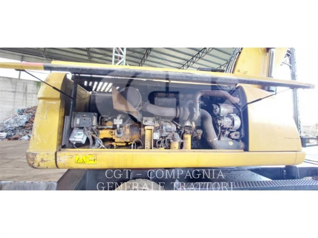 CAT M322D MH 轮式挖掘机