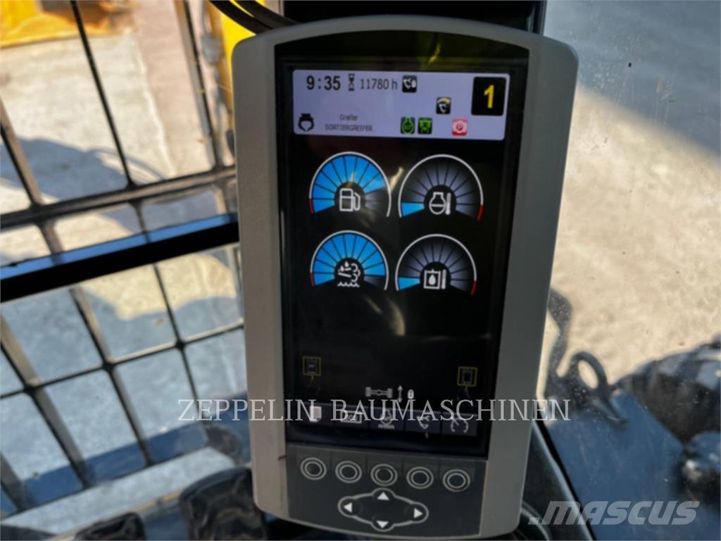 CAT M322F 轮式挖掘机