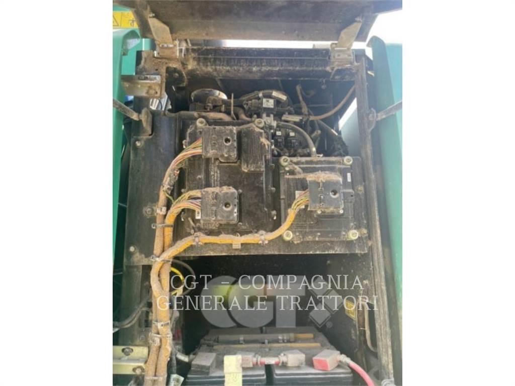 CAT MH3022 轮式挖掘机